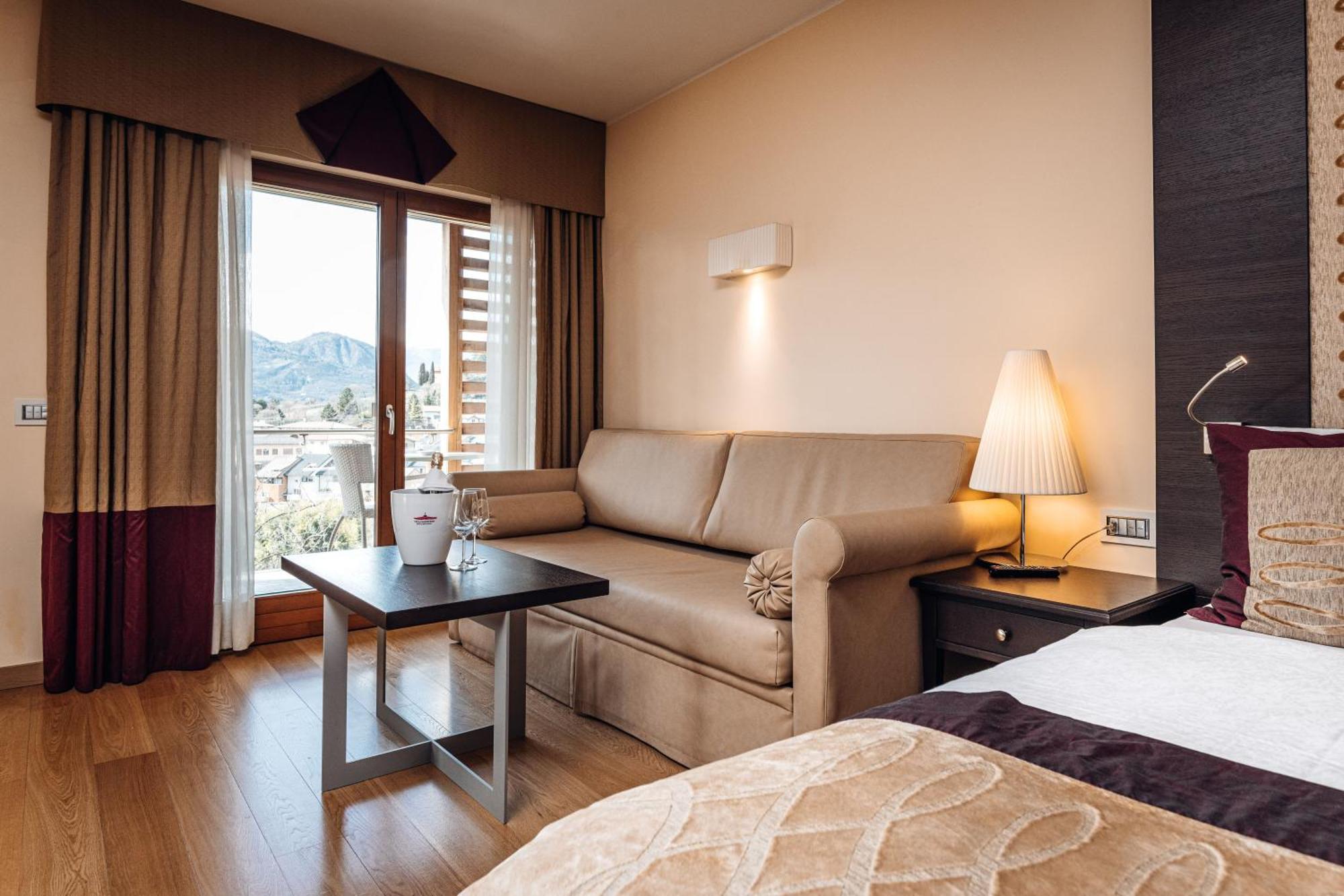 Junior Suite Spa Bath